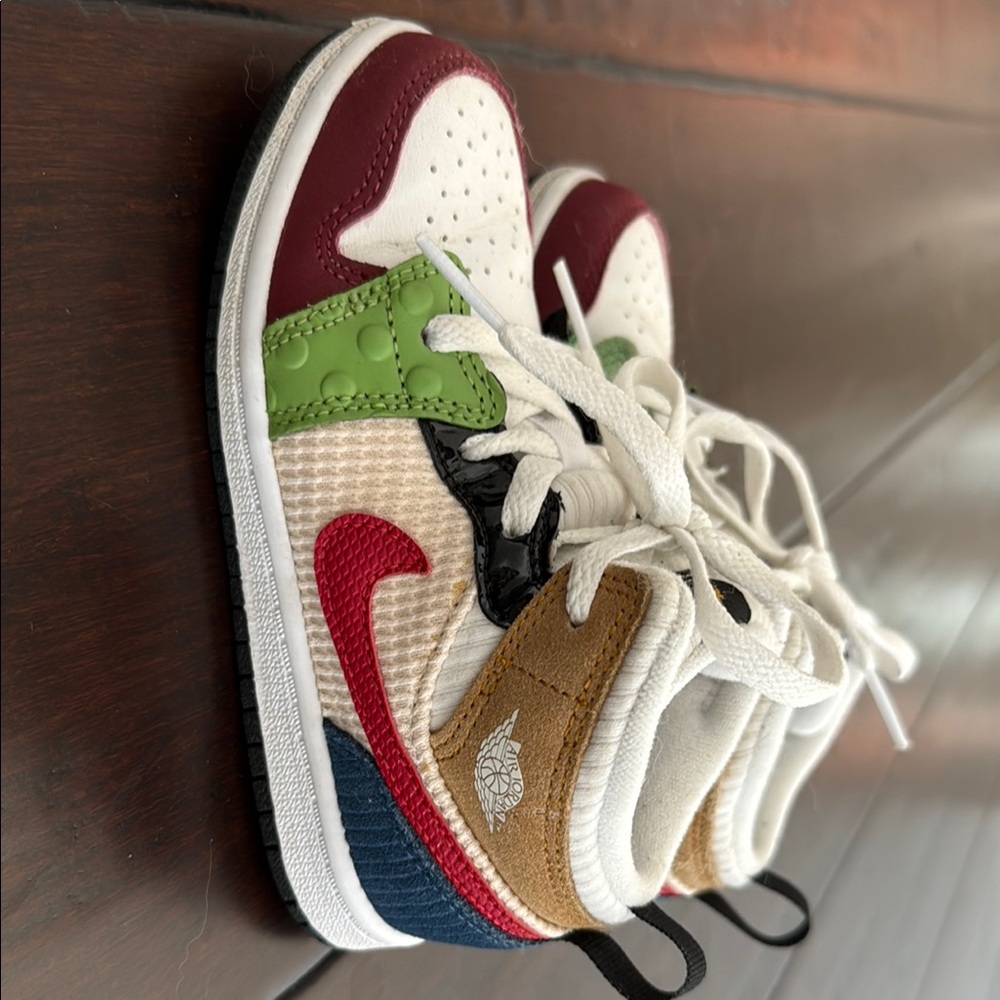 Nike Red and Green High-Top Sneakers